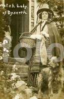 10s REAL PHOTO POSTCARD WELSH LADY OF DYSERTH WITH DOG CARTE POSTALE  WALES UK - Denbighshire