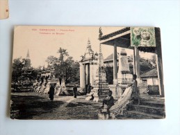 Carte Postale Ancienne : CAMBODGE : PNOM-PENH : Tombeaux De Bonzes, En 1916 - Cambodge