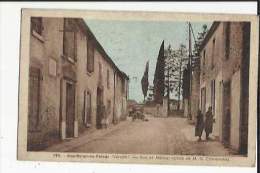 Mouilleron En Pareds  85    La Rue Animée-Voiture Et Maison Natale De Mr G  Clemenceau - Mouilleron En Pareds