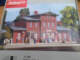 MAQUETTE A CONSTRUIRE HO - Gare De Krakow - Auhagen Bausatz -n°11381 - Streckendekoration