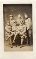 CPA 1321  - MILITARIA - Carte Photo Militaire - Soldats N° 319 Sur Les Cols à  COMPIEGNE - Personen