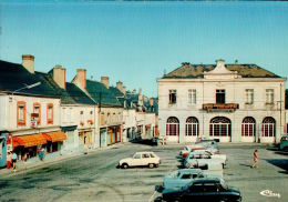 CPM VIBRAYE  ,  Place De L'hotel De Ville - Vibraye