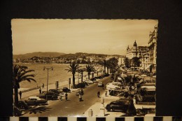 CP, 06, CANNES La Croisette Et La Baie N°8 49 Edition SEPT  1954 - Cannes