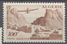 Algérie P. A. N° 10 X   Gorges D'El Kantara, 100 F. Brun-lilas  Trace De Charnière Sinon TB - Poste Aérienne