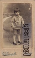 85 - Vendée - CHALLANS - Photographie Sur Carton De Découpilles - (enfant Avec Un Cerceau) - (voir Scan). - Challans