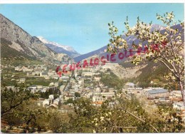 05 - BRIANCON - VUE GENERALE ET LE COL DE MONTGENEVRE - Briancon