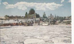 1960 CIRCA QUEBEC UN DES TRAVERSIERS ARRIVE A QUEBEC - Québec – Les Portes