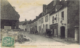 72 - Montfort-le-Gesnois (Montfort-le-Rotrou) (Sarthe) - La Grande Rue - Un Coin Des Vieilles Halles - Montfort Le Gesnois