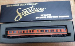 HO -SPECTRUM BACHMANN  - VOITURE GREAT NORTHERM - 6 ESSIEUX -ETAT NEUF EN BOITE - Passagierwagen