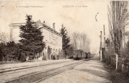 LEZOUX LA GARE DEPART DU TRAIN - Lezoux