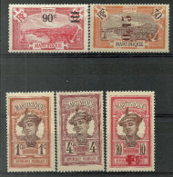 Martinique Neufs Avec Charniére, Surchargé, Avec Un Croix Rouge Parmi, MINT HINGED, SURCHARGED, A RED CROSS AMONG - Neufs