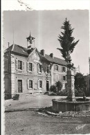 Lozere : Aumont, Place De L'Hotel De Ville - Aumont Aubrac