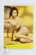 1967 Small/ Pocket Calendar - Pin Up Sexy Brunette Lady In Bath Suit - Tamaño Pequeño : 1961-70