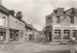 ANTRAIN (Ille Et Vilaine) - Place Georges Clémenceau - Autres & Non Classés