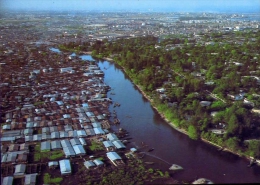 Lagos - Nigeria - In The Foreground Two Parts Of Lagos Cuity - Formato Grande Non Viaggiata - Laos