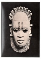 Bénin - Ivory Pendant Mask, Probably Representing An Oba (king) Of Benin, With A Tiara Of Miniature Heads Of Portuguese - Benin