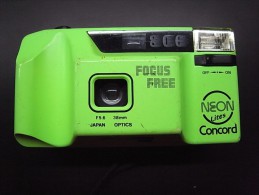 1 PHOTO CAMERA - NEON LITES CONCORD 35MM CAMERA JAPAN OPTICS - Fototoestellen