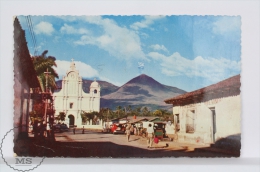 Vintage 1950´s  Republic Of El Salvador - Typical Village Of Izalco At The Foot Of Volcano Izalco - El Salvador