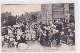 Saint Jean Du Doigt Sortie De La Procession - Saint-Jean-du-Doigt