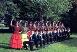 86 VOUILLE LA BATAILL Danseuses Et Danseurs Du Groupe Folklorique Les Catalans - Vouille