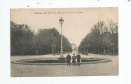 Cp , 86 , POITIERS , Parc De BLOSSAC , Rond Point De La Grande Allée , Voyagée - Poitiers