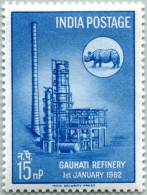 N° Michel 335 (YT 136) - Timbres D´Inde - (MNH) - (1962) - Nunmati Refinery - Gauhati (JS) - Ungebraucht