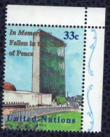 Nations Unies 1999 ONU Neuf Edifice In Memoriam Fallen In The Cause Of Peace Coin De Feuille - Neufs