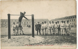 Barre Fixe A La Fere Aisne 17 Eme Regiment Artillerie - Gymnastique