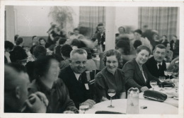 ALLEMAGNE - Carte Photo Représentant Des Convives Lors D'un Repas - Photo. G. EULITZ à RADEBURG - Radebeul