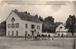 VERT-LE-PETIT LA PLACE D'ARMES ET LA STATUE DU GENERAL DUQUESNE ZOUAVES SOLDATS - Vert-le-Petit