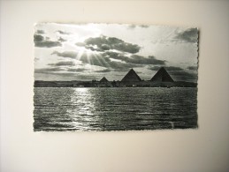 EGYPTE SUNSET NEAR  PYRAMIDS VOIR TIMBRES - Pyramiden