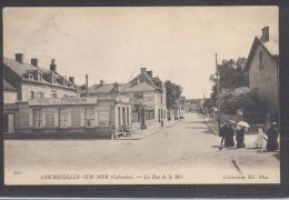 9475-COURSEULLES-SUR-MER - LA RUE DE LA MER-FP - Courseulles-sur-Mer