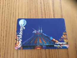 Carte Magnétique * DISNEYLAND PARIS "PASSEPORT Haute Saison" (Space Mountain) - Passeports Disney