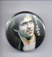 REF XXL Badge Ancien 1980 (no Pin's) Chanteur Jean Jacques GOLDMAN - Musique