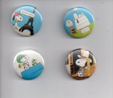 REF XXL 4 Badges Badge Ancien 1980 (no Pin´s) Snoopy Schulz Chalie Brown - Honkbal