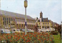 LA LOUPE: L'Hôtel De Ville, La Place Et L'église - La Loupe