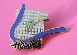 Pin´s "ville De Houilles"  78 Yvelines - Voile