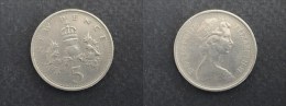 1970 - 5 PENCE GRANDE-BRETAGNE - ANGLETERRE - GREAT BRITAIN - ENGLAND - 5 Pence & 5 New Pence