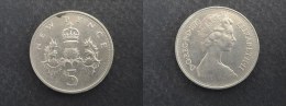 1979 - 5 PENCE GRANDE-BRETAGNE - ANGLETERRE - GREAT BRITAIN - ENGLAND - 5 Pence & 5 New Pence