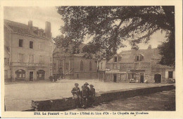 LE FAOUET LA PLACE L'HOTEL DU LION D'OR LA CHAPELLE DES URSULINES CPA ANIMEE - Faouët