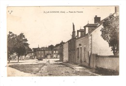 CPA : 18 - LA GUERCHE SUR L'AUBOIS  : Place Du Marché : Maisons - Place - Vue Peu Commune - La Guerche Sur L'Aubois