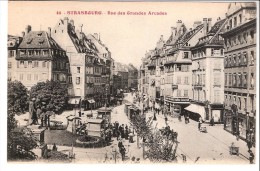 Strasbourg (Bas-Rhin)-Rue Des Grandes Arcades-Tram-Tramway-Attelage Kiosque à Journaux-animée - Strasbourg