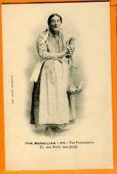 MN3-22  Marseille, Une Poissonnière. "Té, Ma Belle, Bon Poids" Précurseur, Non Circulé.............. CHEQUE ACCEPTé. - Old Professions