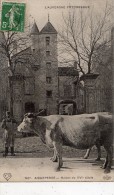 AIGUEPERSE ATTELAGE DEVANT MAISON DU 16 E SIECLE - Aigueperse