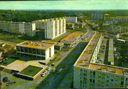 CPM  ALLONNES   , L'hotel De Ville ,l'avenue Du Maine  Et Les Environs Vu Du Ciel - Allonnes