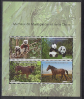 Madagascar Madagaskar 2014 Mi. 322x Chine Bloc Sheet Block China Joint Issue Faune Fauna Panda Horse Pferd Lemurien - Blocs-feuillets