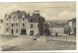 Carte Postale Ancienne Pouzauges - Place Du Marché - Pouzauges