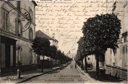 Delcampe - FRANCONVILLE BOULEVARD DE LA MAIRIE ,PERSONNAGES ,POINT D'EAU ,A VOIR !!! REF 43038 - Franconville