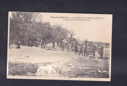 Delcampe - Vente Immediate à Prix Fixe -  Nouvelles Hebrides - Vanuatu -  Trafiquant Avec Les Indigenes Malakula (animée) - Vanuatu