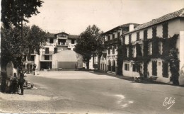 Delcampe - CPSM - ASCAIN (64) - Le Fronton De Pelote Basque à Côté De L'Hôtel De La Rhune - Ascain